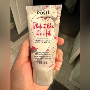 Perfectly Posh Block It Like It’s Hot SPF 30 Face Crème, new and sealed